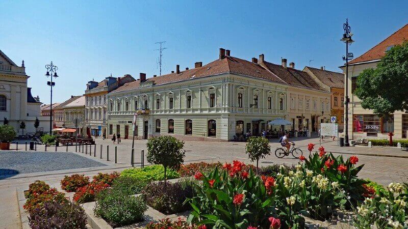 ハンガリーで英語で授業が受けれる大学の学士、修士、博士課程全プログラム